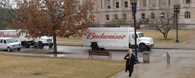 KMBC_trucks2